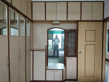 Building Lobby in 1 BHK Apartment at Gayatri Corner, Kandivali East – for Rent