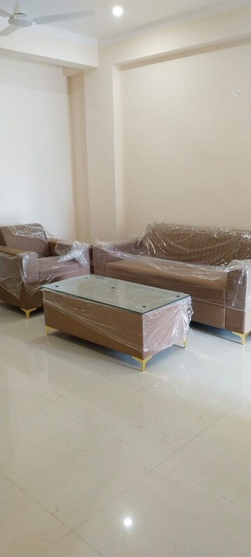 Living Room in 2 BHK Builder Floor at Builder Floor, Sector 28 – for Rent