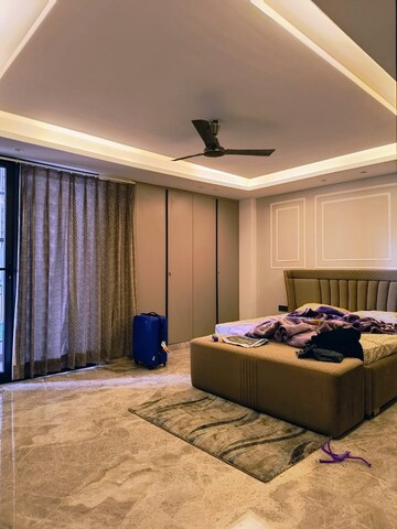 Bedroom in 3 BHK Builder Floor at Unitech Greenwood City Apartment, Sector 45 – for Rent