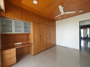 Room in 4 BHK Apartment at Tulsi Sagar, Nerul – for Sale
