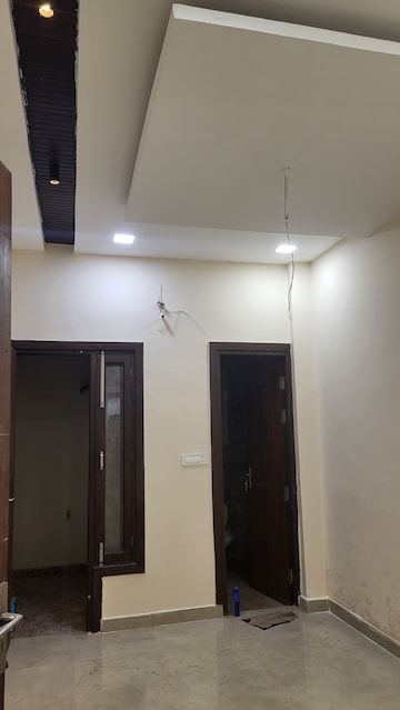 Room in 2 BHK Independent House at Sahar Plaza Indira Nagar, Indira Nagar – for Rent