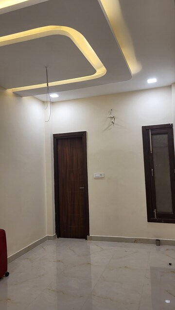 Room in 2 BHK Independent House at Sahar Plaza Indira Nagar, Indira Nagar – for Rent