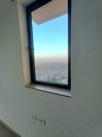 Room in 2 BHK Apartment at Runwal Bliss, Kanjurmarg East – for Rent