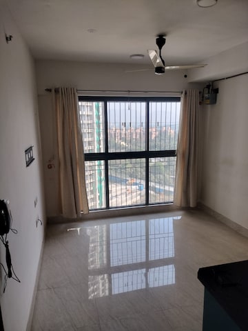 Room in 1 BHK Apartment at Lodha Crown Quality Homes, Majiwada – for Rent