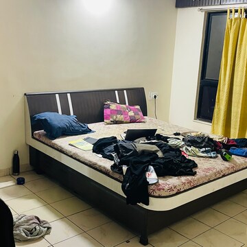 Bedroom in 2 BHK Apartment at Vishwendu Apartment, Senapati Bapat Road – for Rent