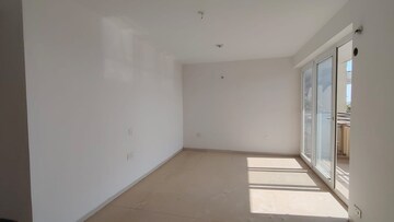 Room in 2 BHK Apartment at Pyramid Elite, Sector 86 – for Rent