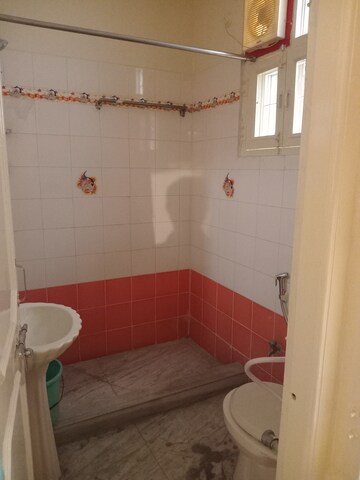 Bathroom in 3 BHK Apartment at Vaishali Nagar – for Rent