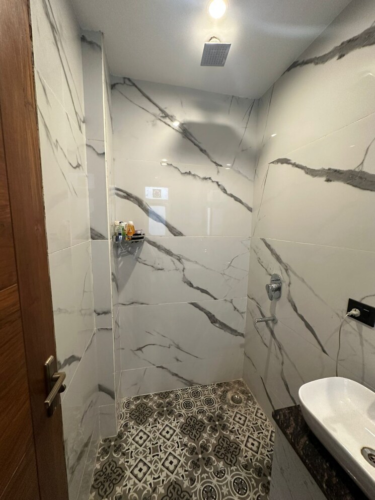 Bathroom, vipul-world-floors 3 Bedroom 1850 Sq.Ft. Independent House In Sector 48 Gurgaon 8364829