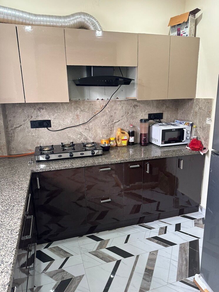 Kitchen, vipul-world-floors 3 Bedroom 1850 Sq.Ft. Independent House In Sector 48 Gurgaon 8364829