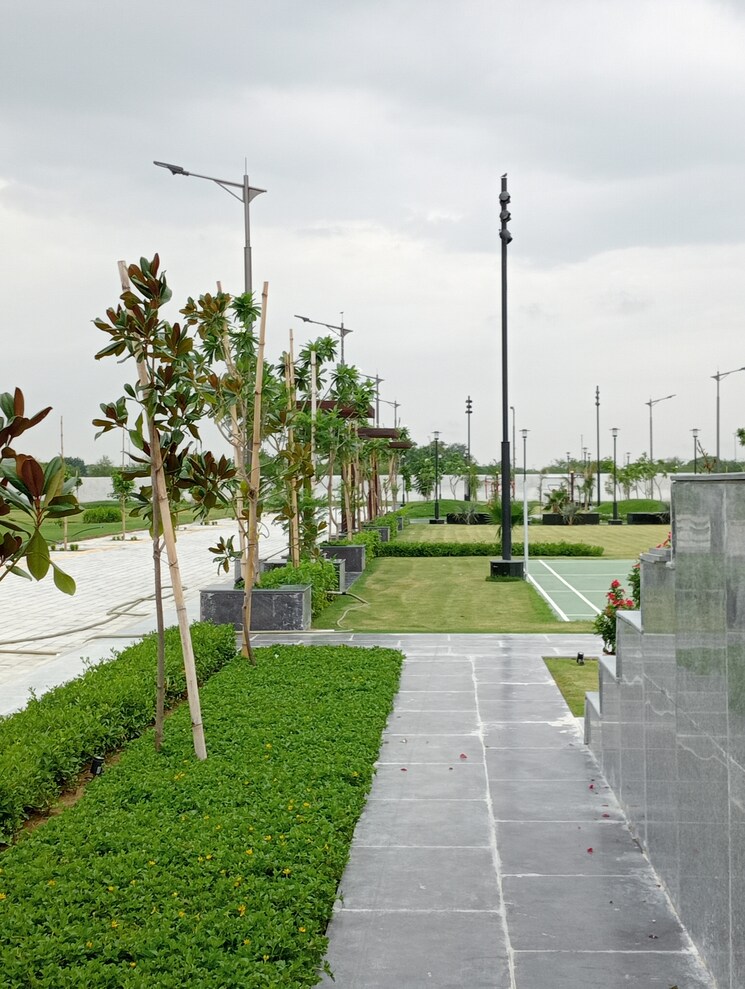 Garden, pardos-okas-enclave  1378 Sq.Yd. Plot In Sushant Golf City Lucknow 8364841