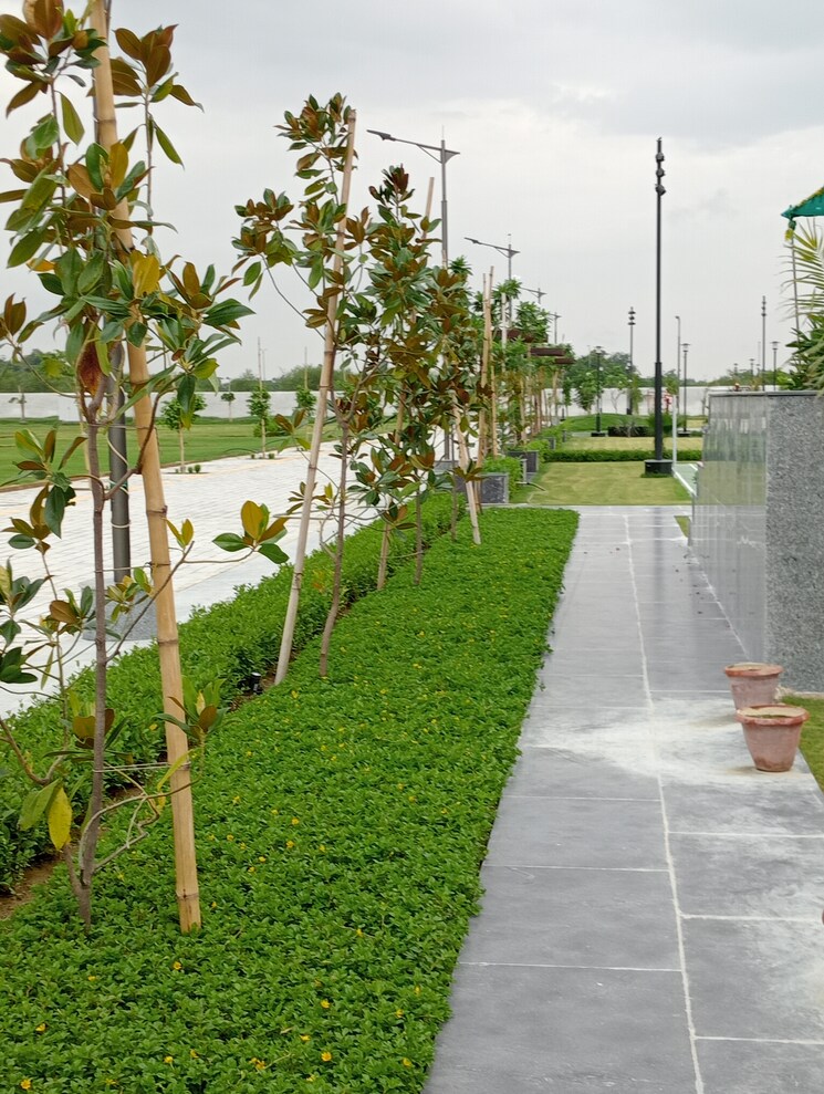 Garden, pardos-okas-enclave  1378 Sq.Yd. Plot In Sushant Golf City Lucknow 8364841