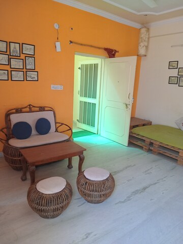 Living Room in 2 BHK Apartment at Vaishali Nagar – for Rent