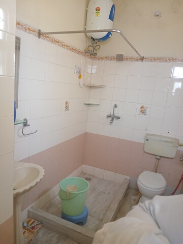 Bathroom in 2 BHK Apartment at Vaishali Nagar – for Rent