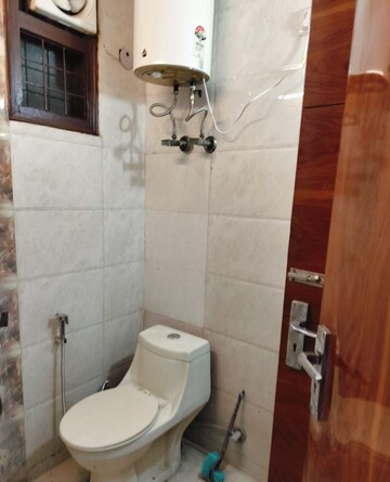 2 BHK Builder Floor For Rent in Khirki Extension