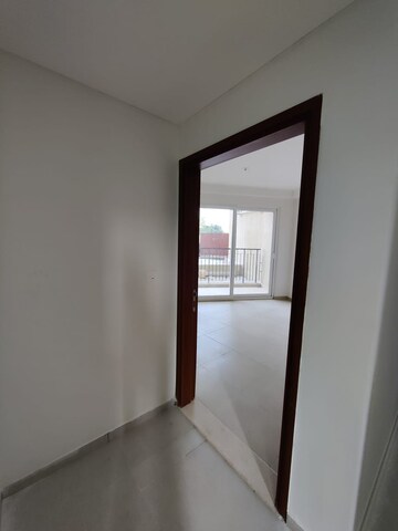 Room in 1.5 BHK Apartment at Bhartiya Nikoo Homes Phase 2, Thanisandra Main Road – for Rent
