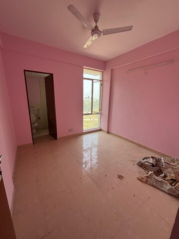 Room in 2 BHK Apartment at Conscient Habitat, Sector 99a – for Rent