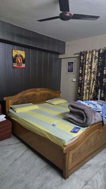 Bedroom in 2 BHK Apartment at Khurram Nagar – for Rent