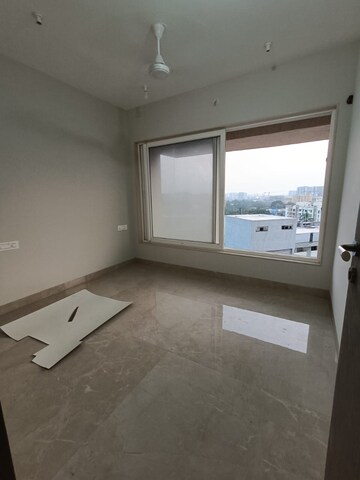 2 BHK Apartment For Rent in Pratham Saffron Heights, Andheri West