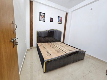 Room in 1 BHK Builder Floor at Freedom Fighters Enclave – for Rent