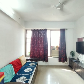 Bedroom in 2 BHK Apartment at Sachdev Complex, Bhatti Pada – for Rent