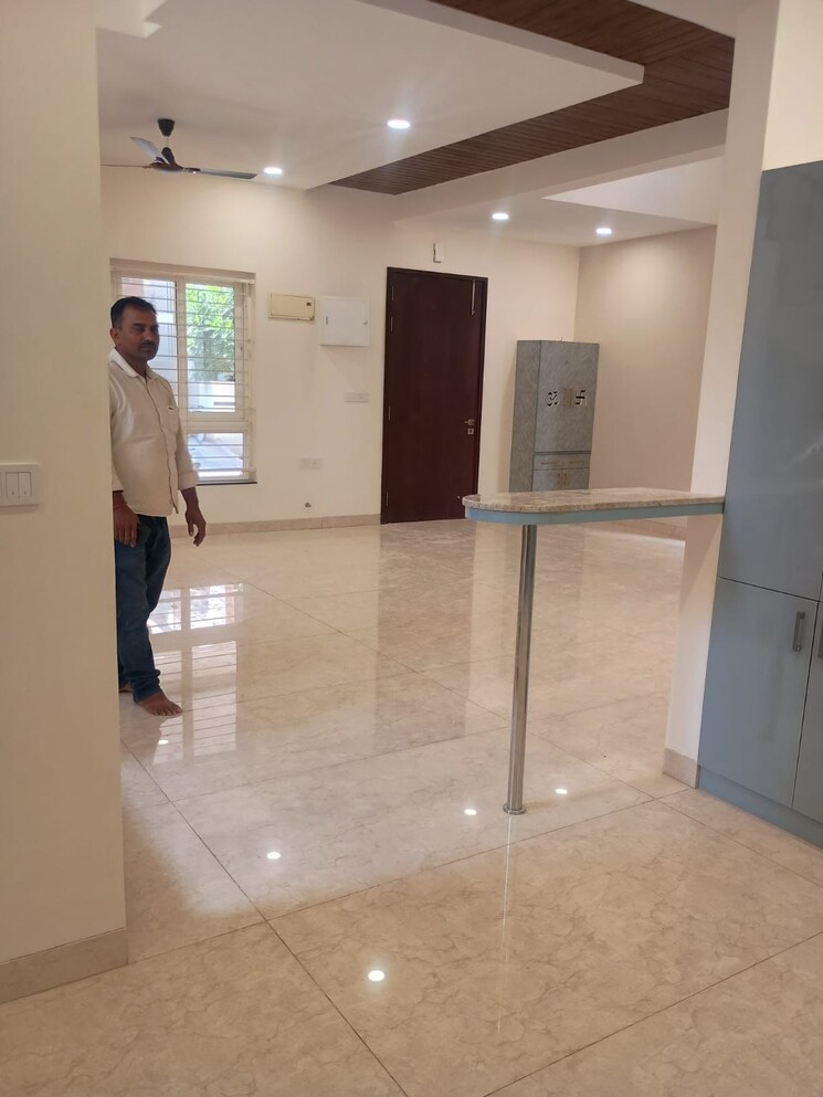 Bathroom, muppas-indraprastha 4 Bedroom 4100 Sq.Ft. Apartment In Tellapur Hyderabad 8365089