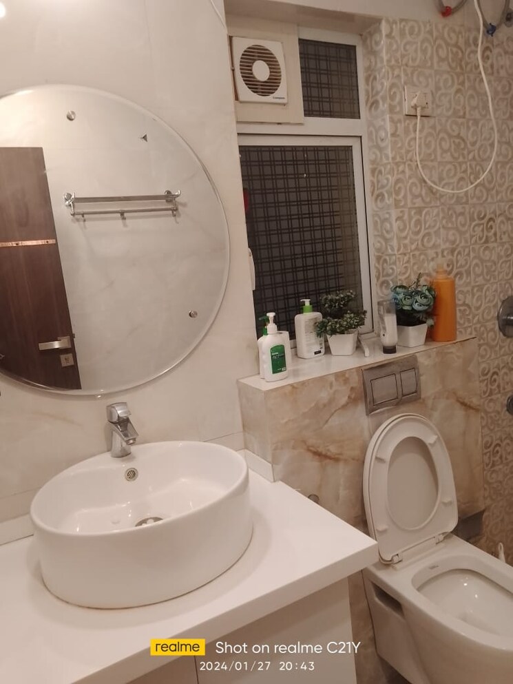 Bathroom, dlf-westend-heights 4 Bedroom 2800 Sq.Ft. Apartment In Sector 53 Gurgaon 8365132