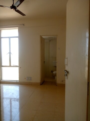 Room in 2 BHK Apartment at Sector 99a – for Rent