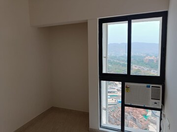 Room in 2 BHK Apartment at Lodha Crown Quality Homes, Majiwada – for Rent