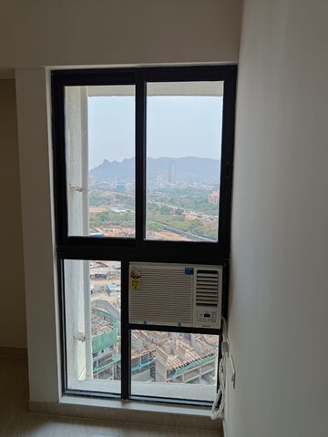 Room in 2 BHK Apartment at Lodha Crown Quality Homes, Majiwada – for Rent