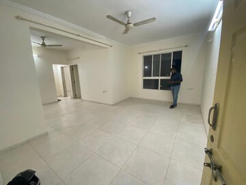 Room in 2 BHK Apartment at Lunkad Colonnade I, Viman Nagar – for Rent