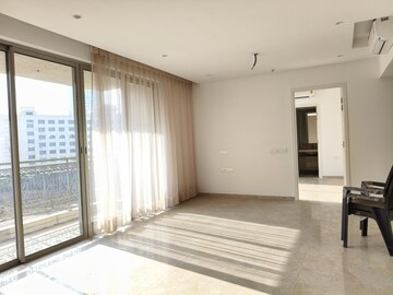 Room in 2.5 BHK Apartment at Hiranandani Estate Pelican, Ghodbunder Road – for Rent