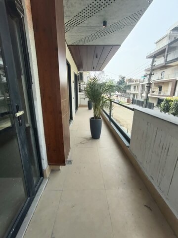 Balcony in 3 BHK Builder Floor at Saket – for Rent