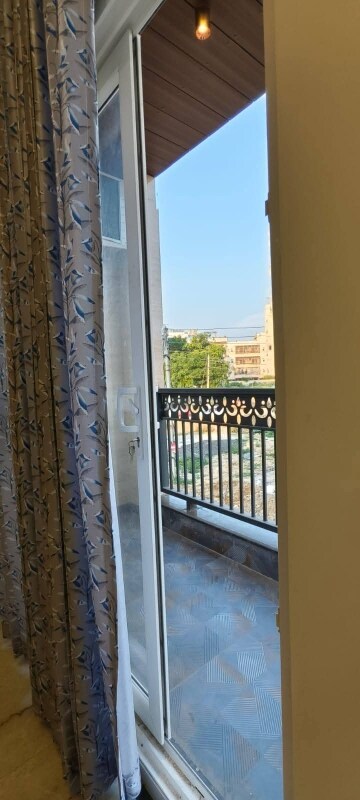 Balcony in 1 BHK Builder Floor at Saket – for Rent