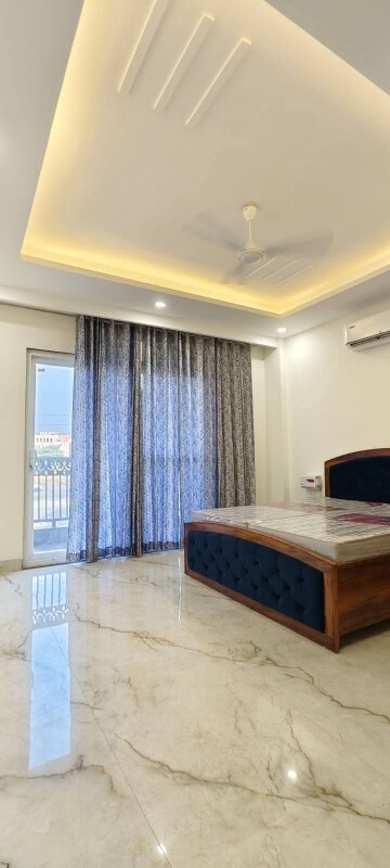 Room in 1 BHK Builder Floor at Saket – for Rent