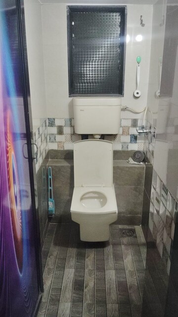Bathroom in 1 BHK Apartment at Dombivli West – for Rent