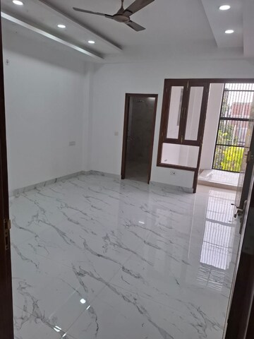 4 BHK Builder Floor For Rent in RWA Apartments Sector 108 Sector 108 Noida  8365343