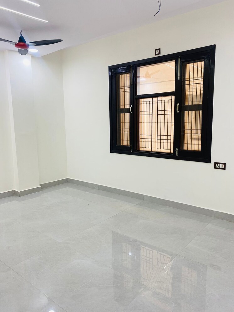 Room, burari 2.5 Bedroom 750 Sq.Ft. Builder Floor In Burari Delhi 8365402