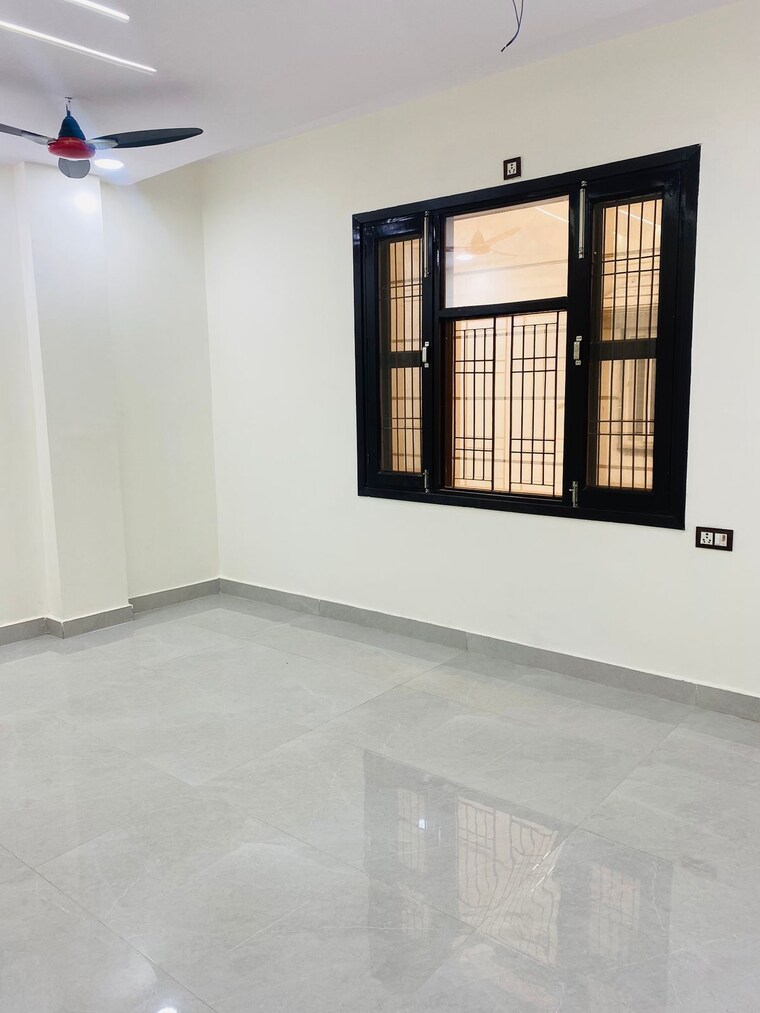 Room, burari 2.5 Bedroom 750 Sq.Ft. Builder Floor In Burari Delhi 8365402