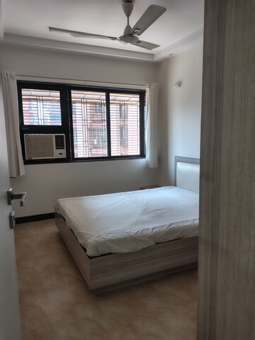 Room in 2 BHK Apartment at Indradarshan II, Oshiwara – for Rent