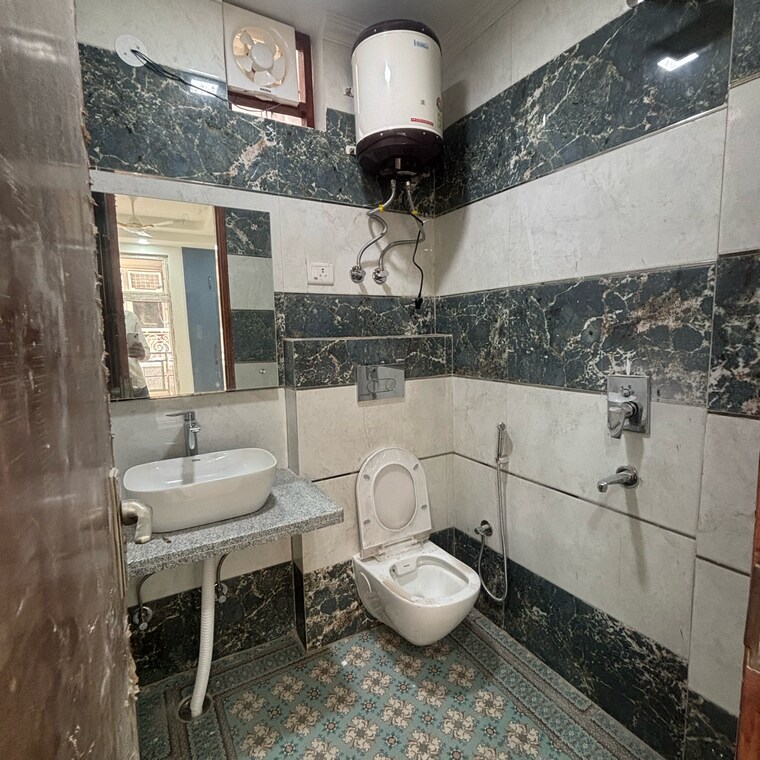 Bathroom, masjid moth 2 Bedroom 783 Sq.Ft. Builder Floor In Masjid Moth Delhi 8365443