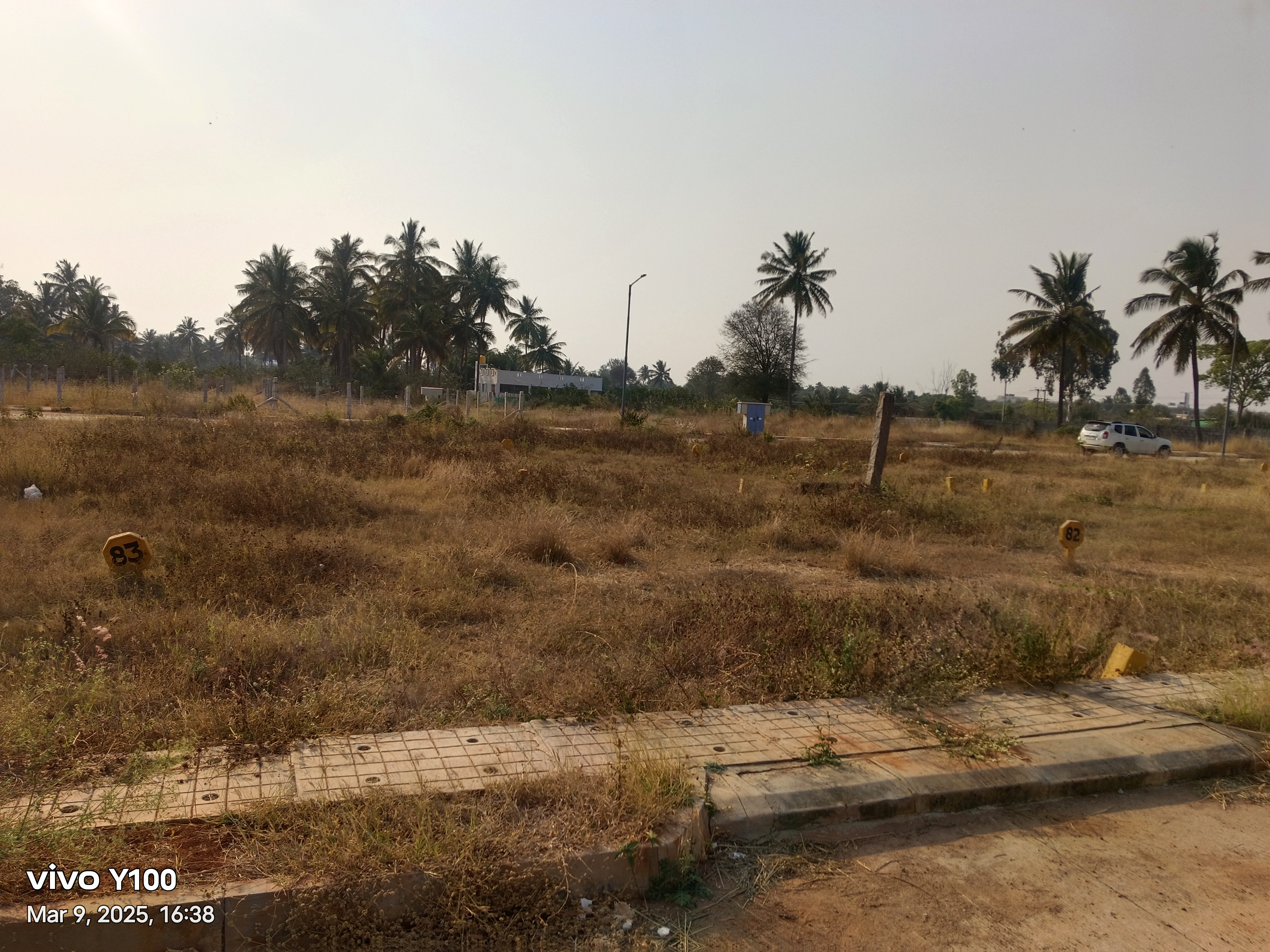Plot For Sale in P G Layout Hoskote Road 