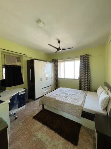Bedroom in 3 BHK Apartment at Hiranandani Heritage Tower, Powai – for Rent