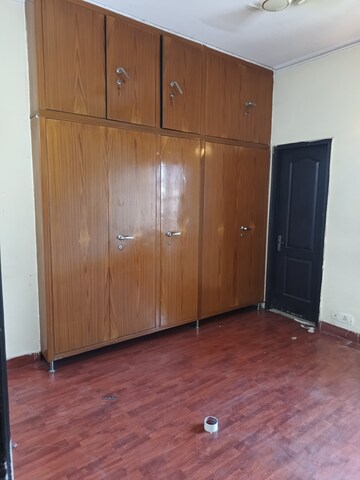 Furnished Amenities in 2 BHK Apartment at Shipra Krishna Vista, Ahinsa Khand 1 – for Rent