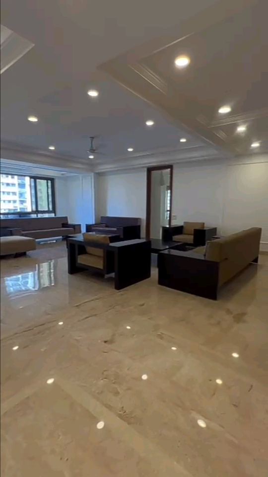3 BHK + Servant Room Apartment For Rent in Videocon House 