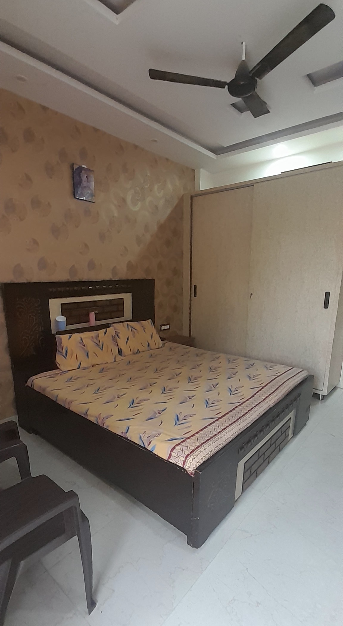 3 BHK + Servant Room Builder Floor For Sale in Square Yards 