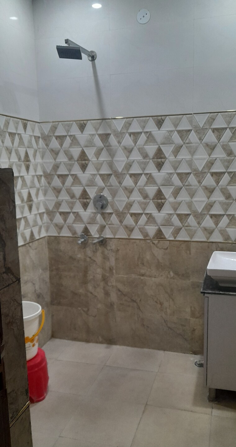 Bathroom, new industrial township 3 Bedroom 1404 Sq.Ft. Builder Floor In New Industrial Township Faridabad 8365577