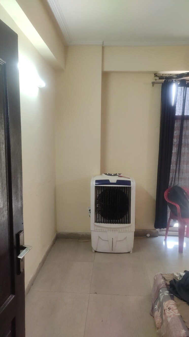 Living Room, amrapali-empire 3 Bedroom 1330 Sq.Ft. Apartment In Sain Vihar Ghaziabad 8365581