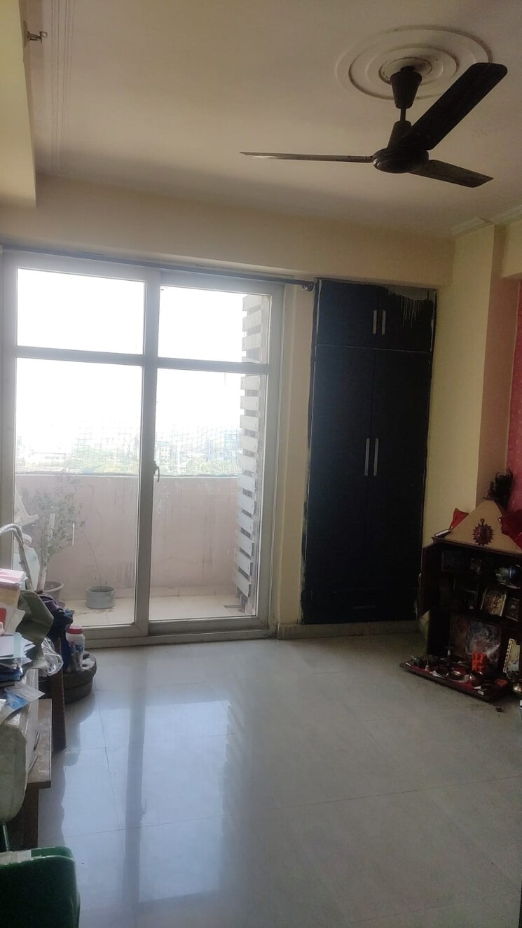 Room, amrapali-empire 3 Bedroom 1330 Sq.Ft. Apartment In Sain Vihar Ghaziabad 8365581