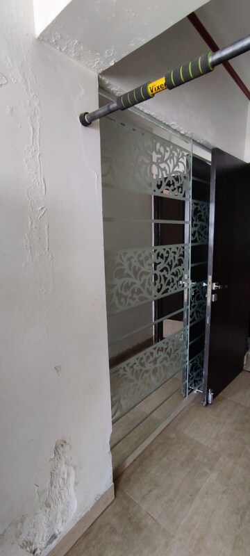 Master Bedroom in 3 BHK Apartment at Hubtown Hillcrest, Andheri East – for Rent
