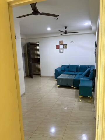 2 BHK Apartment For Rent in Gaur City 2 - 14th Avenue, Sector 16c Greater Noida